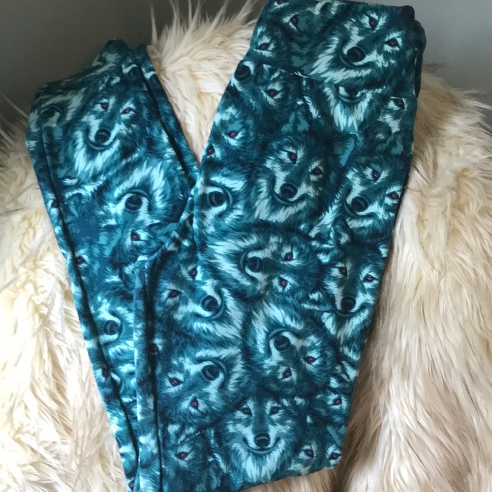 Lularoe wolves leggings OS